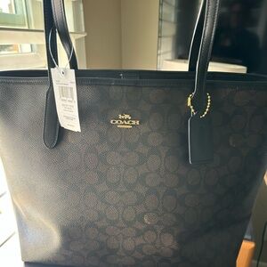 Authentic Coach Outlet Signature City tote in Walnut and Black. NWT